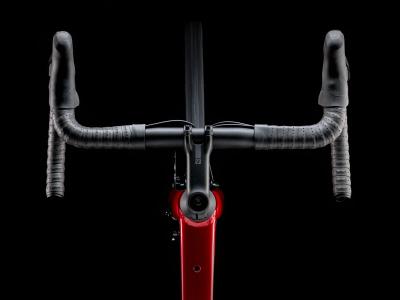 Trek Domane AL 2 56 Crimson to Dark Carmine Fade Produktbild 17