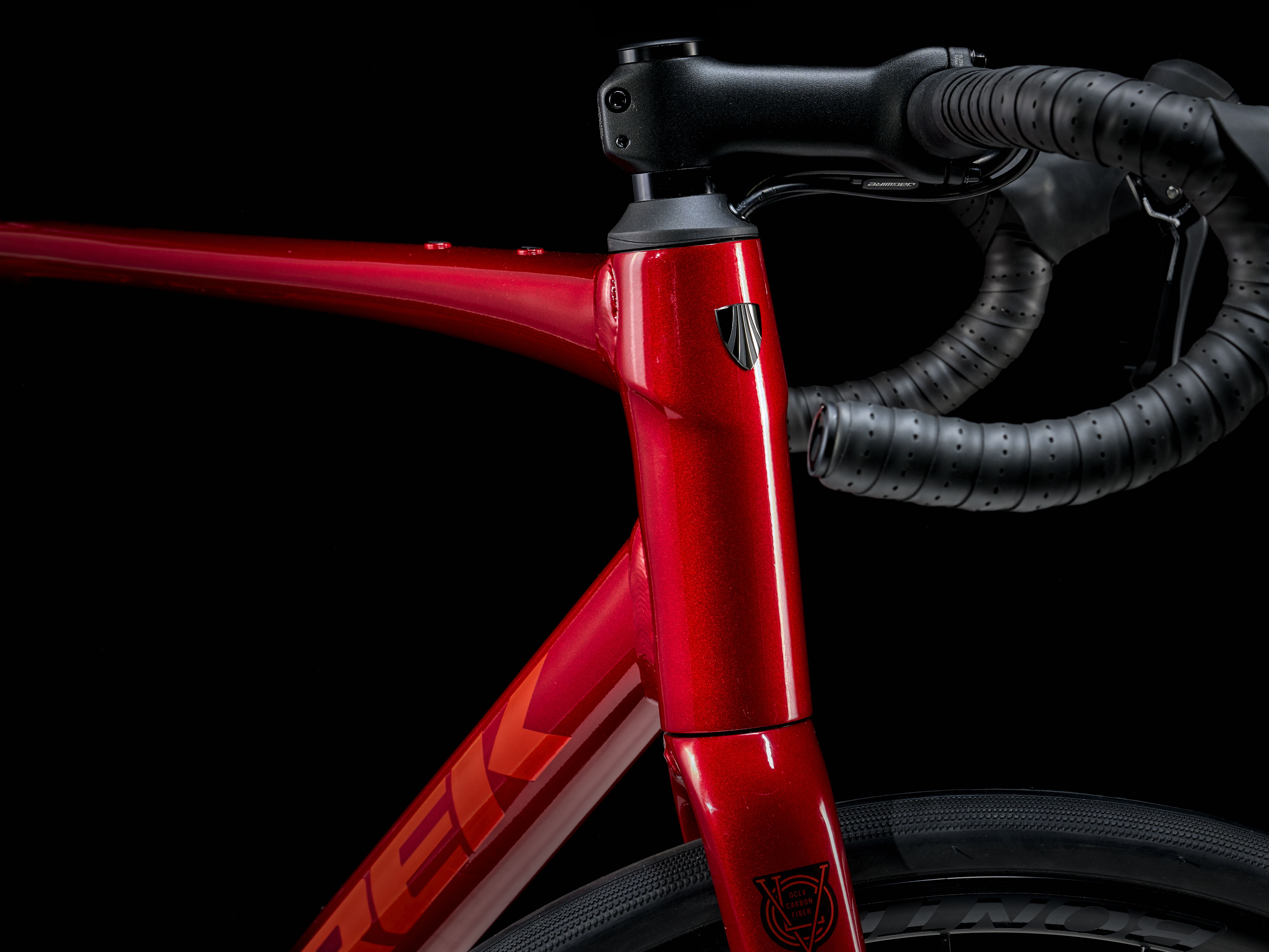 Trek Domane AL 2 61 Crimson to Dark Carmine Fade Produktbild 15